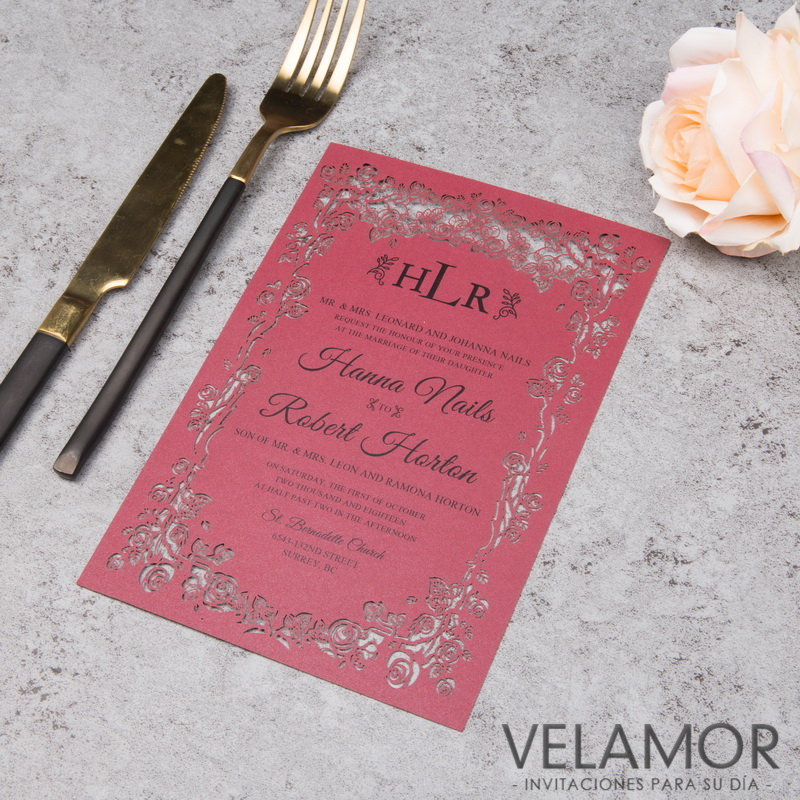 Invitaciones planas del corte laser del diseño Rosa WFL0061