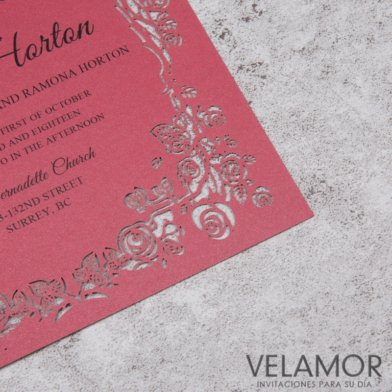 Invitaciones planas del corte laser del diseño Rosa WFL0061